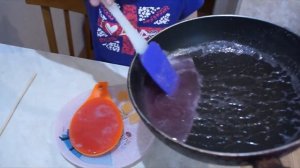 Как приготовить конфеты в домашних условиях. Леденец. Ребенок готовит.