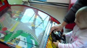 Алиса в парке развлечений