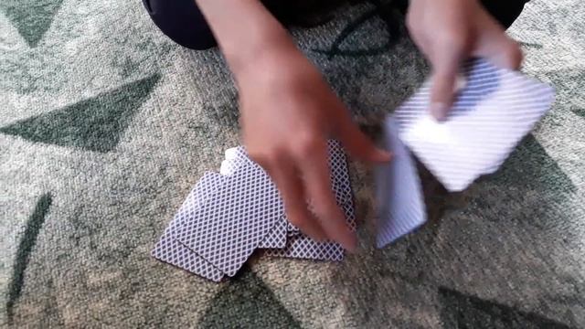 САМЫЙ ПРОСТОЙ КАРТОЧНЫЙ ФОКУС, ЧТОБЫ УДИВИТЬ СВОИХ ДРУЗЕЙ И БЛИЗКИХ. смотреть онлайн