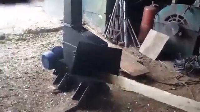 Измельчитель древесины. Щепорез. Утилизация веток
