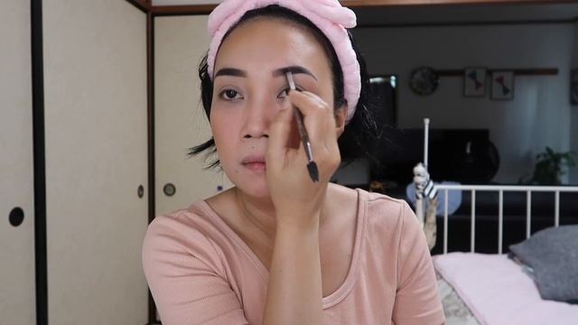 Anastasia Beverly Hills DipBrow Pomade Test! смотреть онлайн