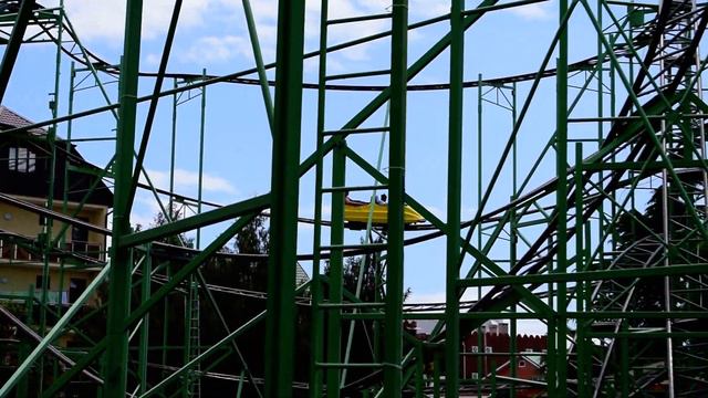 американские горки в парке смотреть онлайн