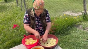 ЖИЗНЕННЫЕ НАВЫКИ ОДИНОКОЙ ЖЕНЩИНЫ В ГОРАХ Азербайджанская Кухня Деревенская Кухня  Рецепты