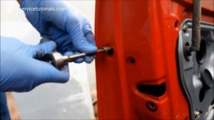 How to remove door lock cylinder (locking tumbler) VW Golf Mk4, Jetta, Bora in 3 steps