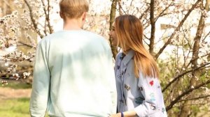 Как потрогать мальчика за попу чтобы он влюбился