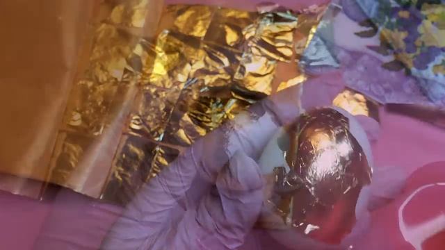 Красим пасхальные яйца - креативно! смотреть онлайн