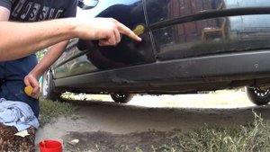 Как избавиться от ржавчины и покрасить дверь баллончиком