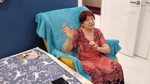 Мама завела тараканов