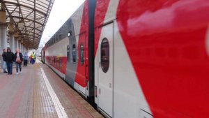 Электровоз ЭП20-069 с поездом№740А Брянск-Москва станция Москва-пасс. Киевская 21.09.2020