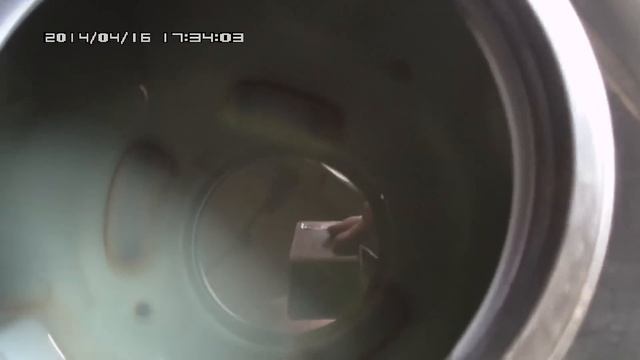 Снимаем топливный бак, чистим сетку бензонасоса на Ford Fusion смотреть онлайн