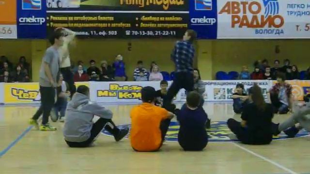 Олег Орлов vs. Рома Глазунов смотреть онлайн