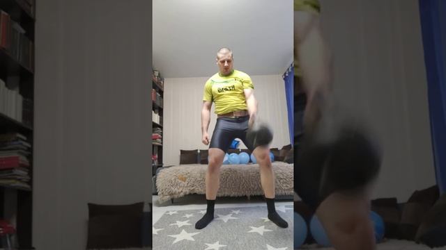 Вызов на армейский жим гири 24 кг в лесенку до 10 и обратно. Время: 11'53". смотреть онлайн