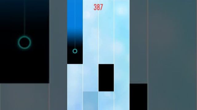 Играю в Piano Tiles 2 смотреть онлайн