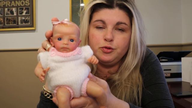 REBORN BABY DOLL BOX OPENING!REBORN DOLL BOX OPENING- BABY PETUNIA  BY MARITA WINTERS смотреть онлайн