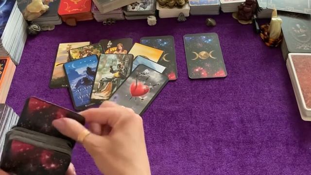 Как дела у бывшего? Что у него в личной жизни? Гадание онлайн. Таро онлайн. смотреть онлайн