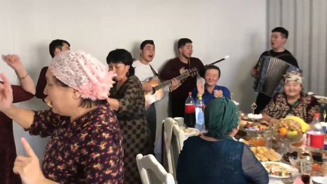 Ақтөбе-Алматы қаласы той Домбыра баян гитара Әнші асаба Құдалық т.б Аягөз қайда барасың. 8771843920