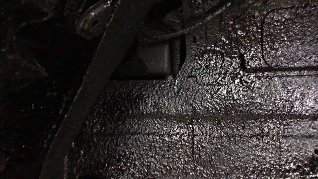 Kia K5 существенное снижение шума от шин достигается путем нанесения шумки на арки колёс и подкрылк