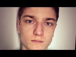 Корбен смотрит картофельный видос