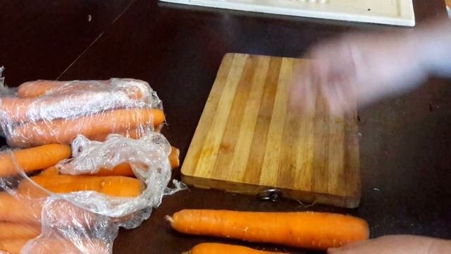 Супер способ хранения моркови.Мой способ хранения.Морковь в августе хрустит как свежаяСладкая,сочна