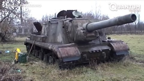 Подъем танка времен ВОВ.