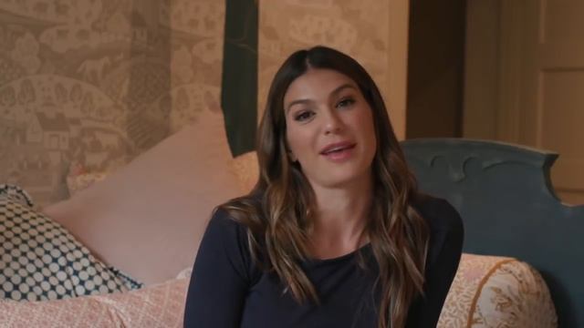 Праздничный влог Женевьев (рус.суб.) смотреть онлайн