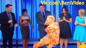 Стул пробил сидушку (синение)