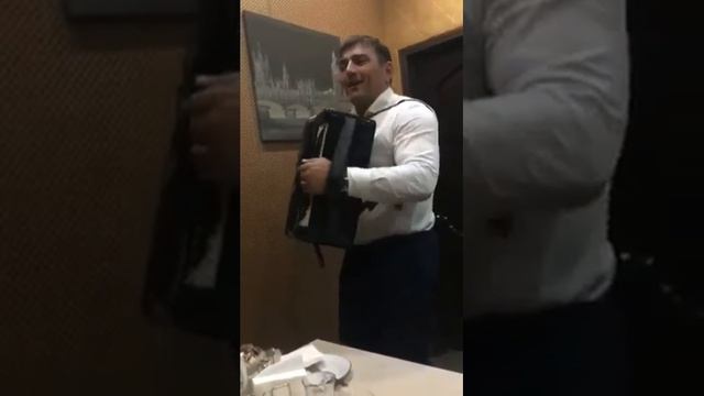 Асильдар Шахбанов на баяне (Тлярата) смотреть онлайн