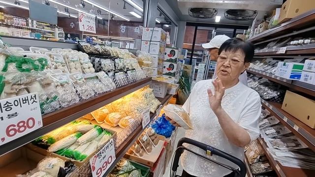 В КОРЕЙСКОМ МАГАЗИНЕ | ПЕРЕЗАЛИВ | ВТОРАЯ ВЕРСИЯ смотреть онлайн