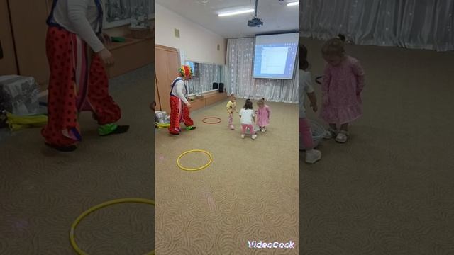 Дискотека "Малышарики" смотреть онлайн