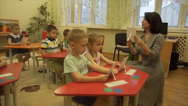 Визитная карточка учителя-логопеда ДС №80 "Светлячок" смотреть онлайн