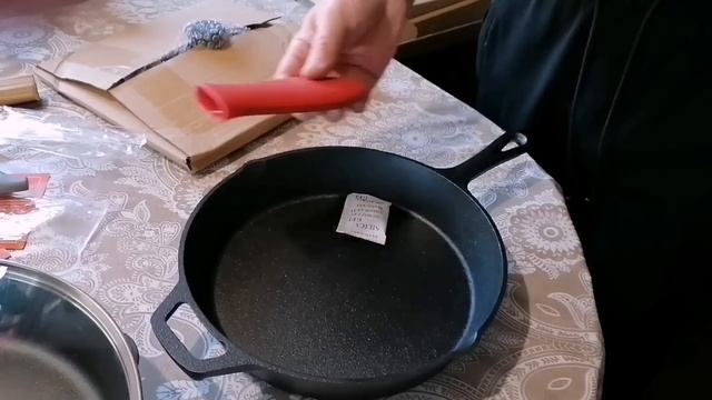 Срочная помощь Эржене, поменяли насос. Обалденные сковородки.