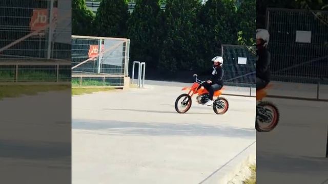 KXD Dirt Bike 608 смотреть онлайн