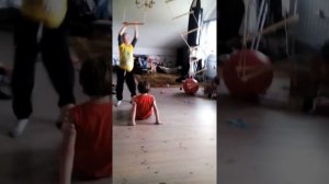 Играем под песню Кино идёт. Воюет взвод.