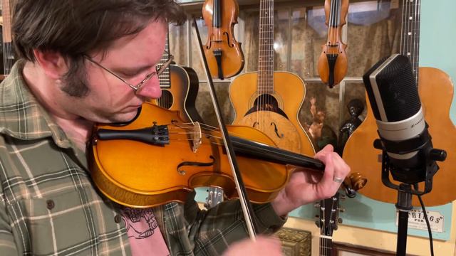 1990s Sue 4/4 violin (Chinese-made) смотреть онлайн