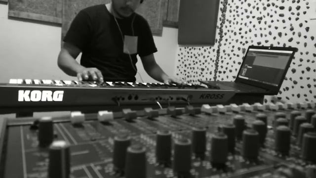 Korg Kross 2 смотреть онлайн