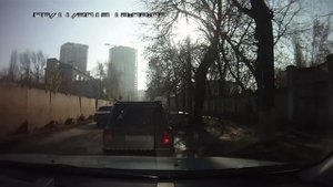 Воронежский водитель проучил наглого таксиста