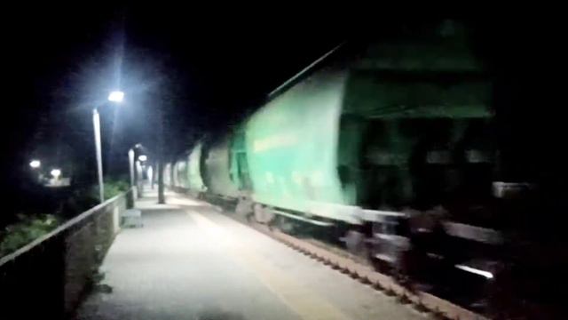 Соединённый грузовой! ВЛ80С-1191/1654Б и ВЛ80С-1626/1661Б с грузовым поездом смотреть онлайн