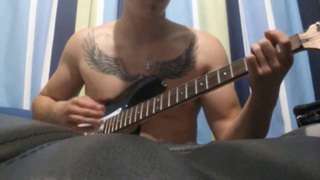 Парень играет на гитаре смотреть онлайн