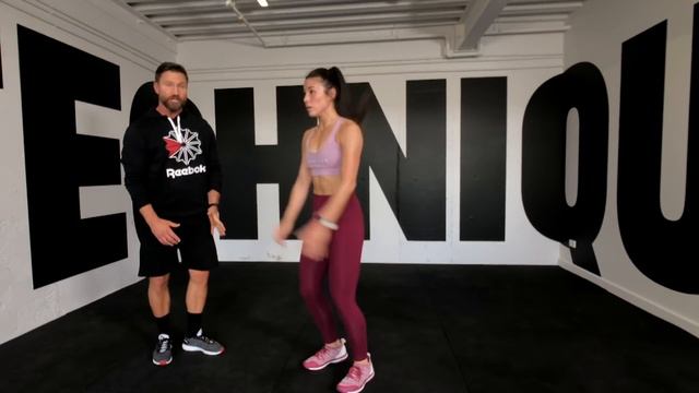 LES MILLS TECHNIQUE | How To Safely Do A Burpee? смотреть онлайн