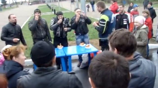 Открытие Мото_Рыбинск Поедание пирожков на скорость 1 смотреть онлайн