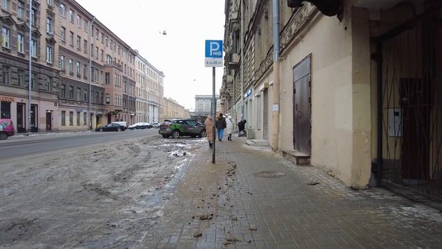 Central Streets - St. Petersburg, Rus. Winter walk - Zhukovsky street, Best Bookstore. смотреть онлайн