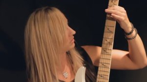 Nita Strauss Lesson: How to Play Alice Cooper's "I'm Eighteen"