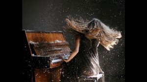 The sound of rain and piano. / Шум дождя и фортепиано.