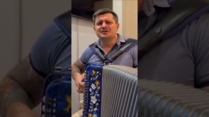 СТАРЫЙ КЛЁН, СТАРЫЙ КЛЁН…