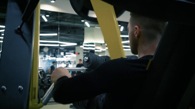 Новая работа для тренера из DDX fitness смотреть онлайн