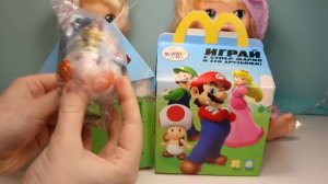 Куклы Пупсики Беби Элайв кушают открывают игрушку Зырики ТВ