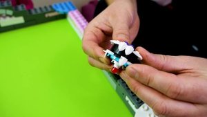 Бейблэйд Берст Новые волчки Лего Игра сын против папы Beyblade Burst Lego