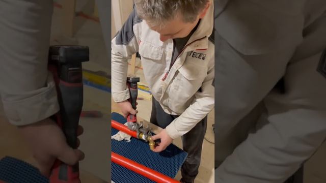 Монтаж трубы TECE смотреть онлайн