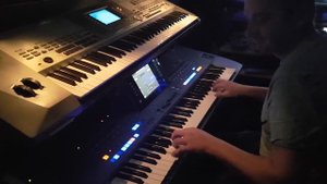 80's Italo Disco played on the Yamaha Tyros 5