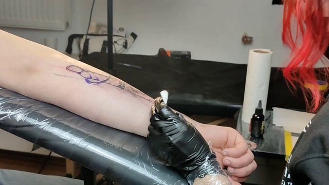 Татуировка по авторскому эскизу мастера от anna_rexi_ya.work смотреть онлайн